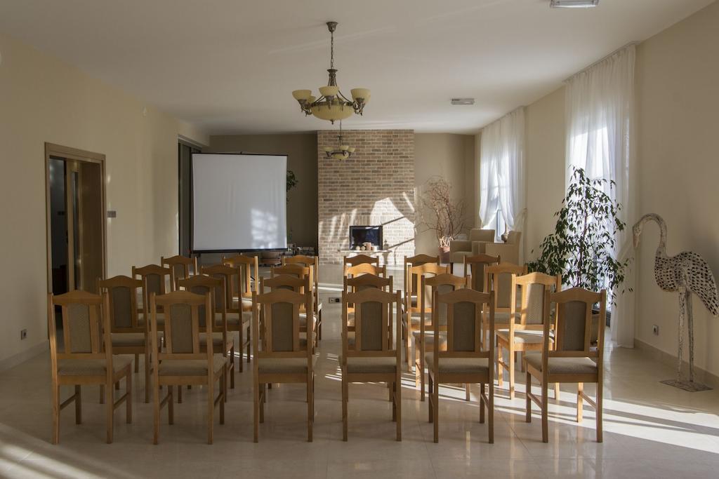 Hotel Notabene Швіднік Екстер'єр фото