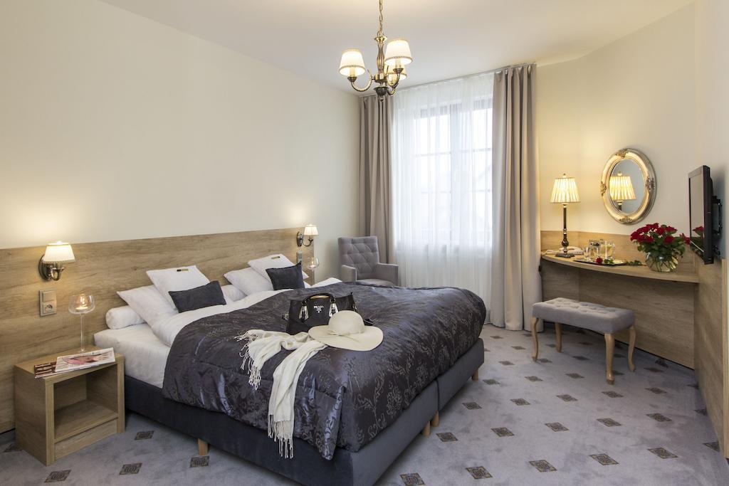 Hotel Notabene Швіднік Номер фото