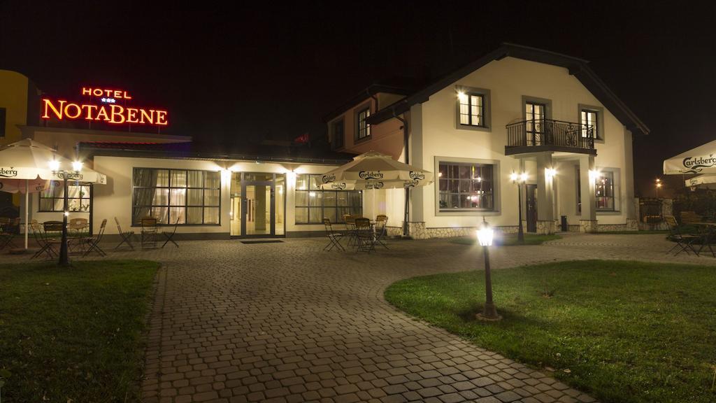 Hotel Notabene Швіднік Екстер'єр фото